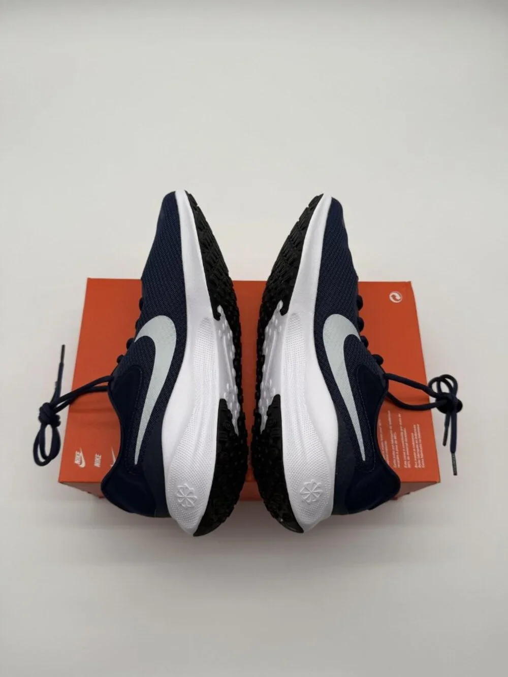 New Nike Revolution 7 Shoes Men's Size 9 Navy Blue Running Comfort FB2207 400